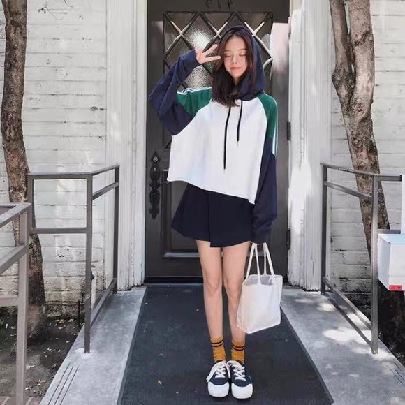 Crop top Hoodie - Picture 4 of 4